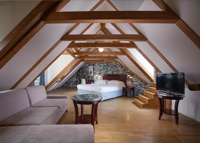 Charles Bridge Heritage Suites By Salvator Hotels Praga